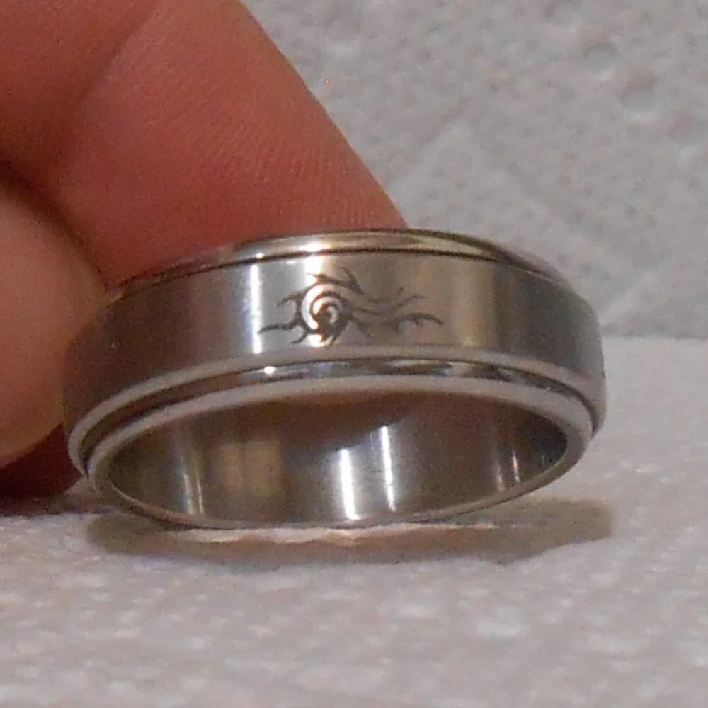 Vintage Surgical Steel Silver Tribal Spinner Fidget Anxiety Ring Size 13 - Picture 1 of 11